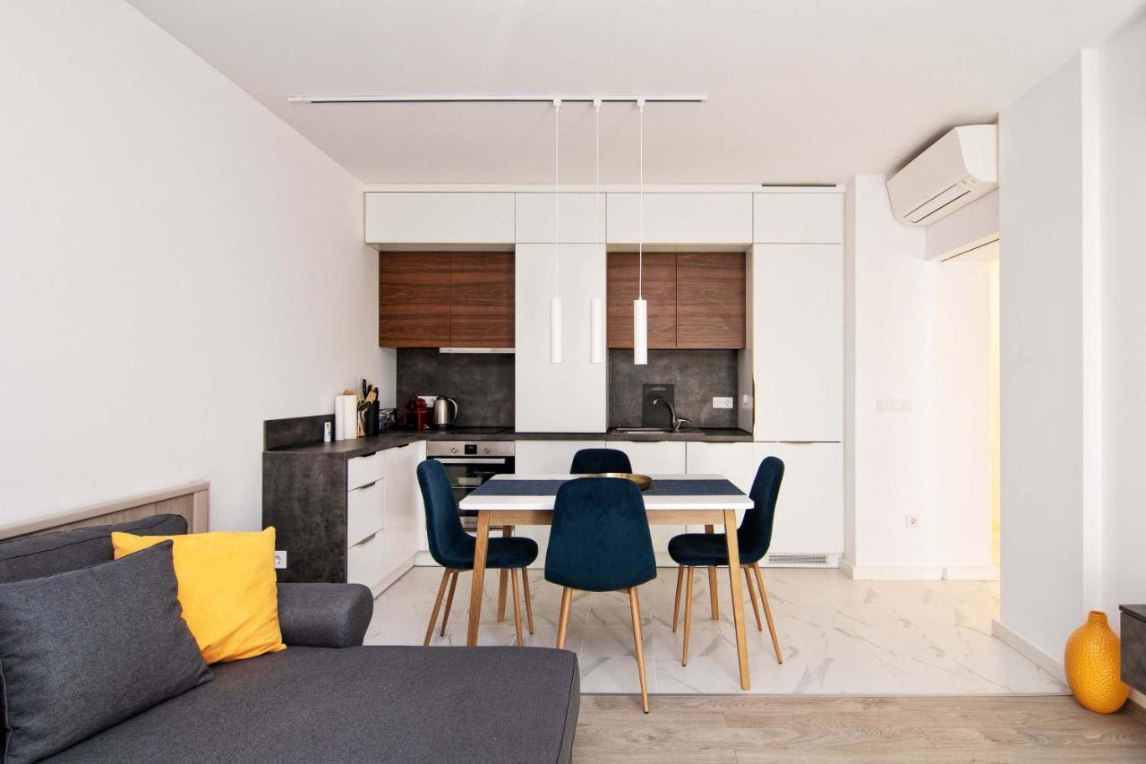 Luxury City Center Two Bedroom Apartment Close To Beach Warna Exterior foto